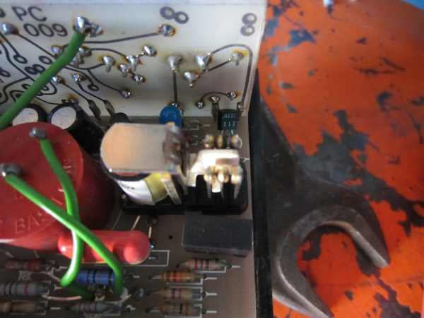 Benchtop Injection Moulding Machine - Temperature Regulator Relay Failed